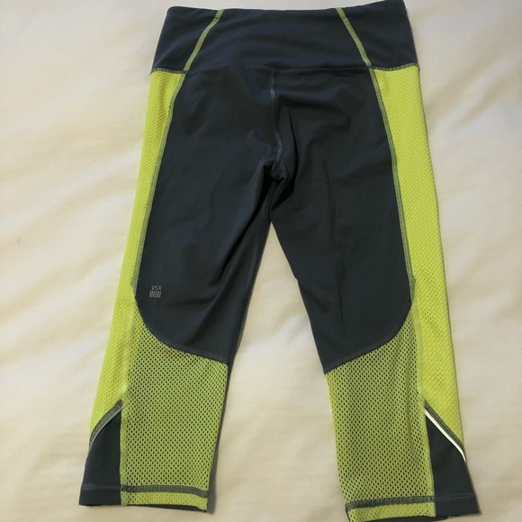 Victoria’s Secret Small Sport Crop Yoga Skinny Capri lime green mesh - Picture 5 of 8